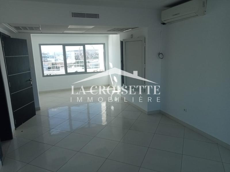 Bureau H+6 aux Berges du Lac 1